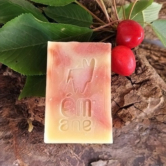 Savon au lait d’ânesse Fleur de cerisier – doux et parfumé