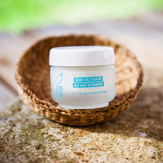 Soin du visage au lait d’ânesse – hydratant, apaisant et naturel pour tous types de peau